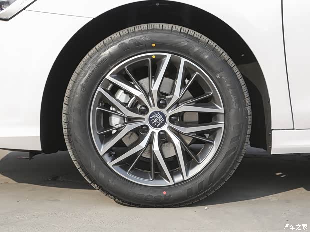 比亞迪 秦PLUS 2023款 DM-i 120KM 尊貴型