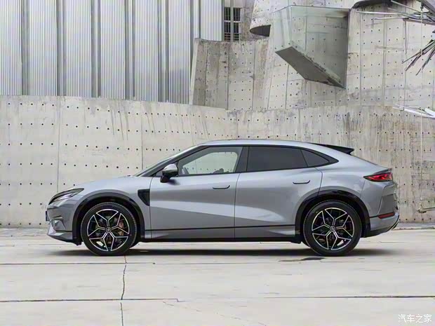 比亞迪 宋L 2023款 602km 四驅(qū)卓越型