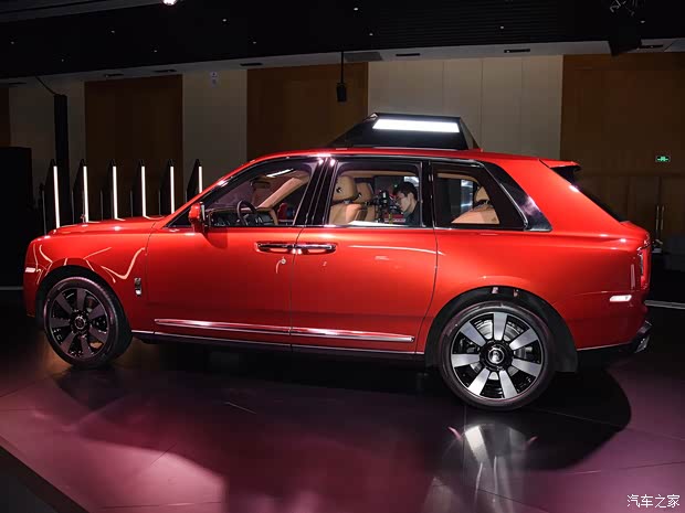 劳斯莱斯 库里南 2018款 五座版