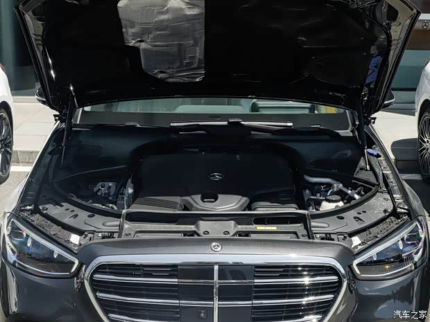 奔驰(进口) 奔驰S级 2023款 改款 S 450 L 4MATIC 奔驰(进口) 奔驰S级 2023款 改款 S 450 L 4MATIC