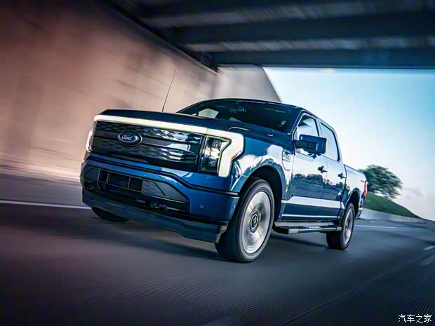 福特(进口) 福特F-150新能源 2021款 Lightning Platinum SuperCrew