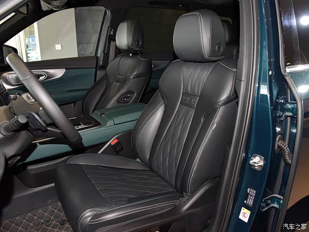 广汽乘用车 传祺GS8 2022款 领航系列 2.0TGDI 两驱尊贵版（七座）