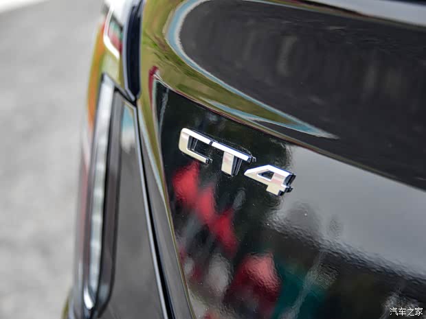 凱迪拉克(進(jìn)口) 凱迪拉克CT4(海外) 2021款 CT4-V Blackwing