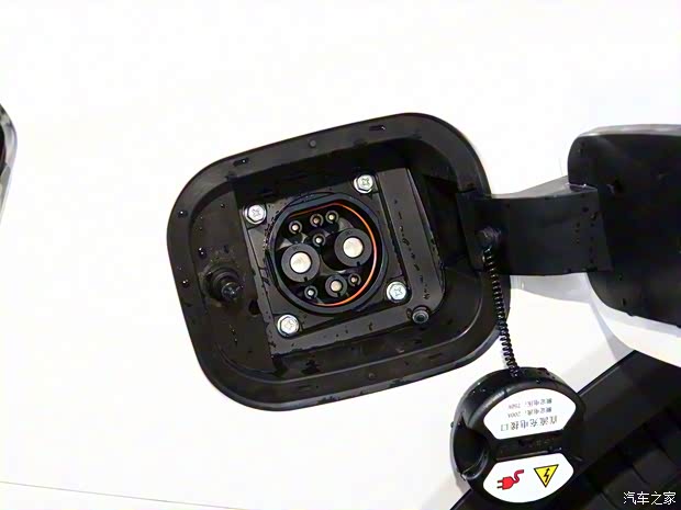 賽力斯藍(lán)電 藍(lán)電E3 2023款 405km 舒適版