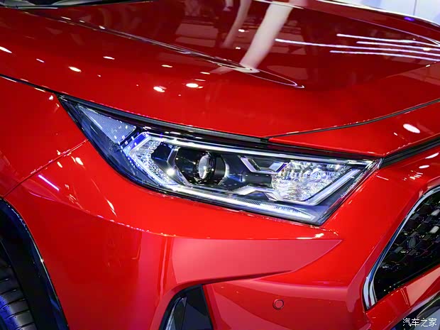 一汽丰田 RAV4荣放双擎E+ 2021款 2.5L 四驱旗舰Pro