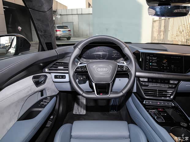 Audi Sport 奥迪RS e-tron GT 2023款 基本型 Audi Sport 奥迪RS e-tron GT 2023款 基本型