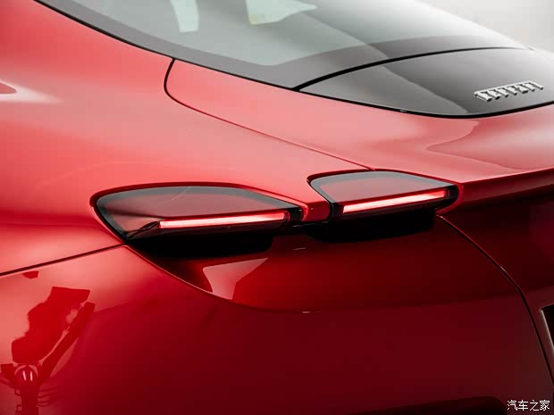 法拉利 Roma 2020款 3.9T V8