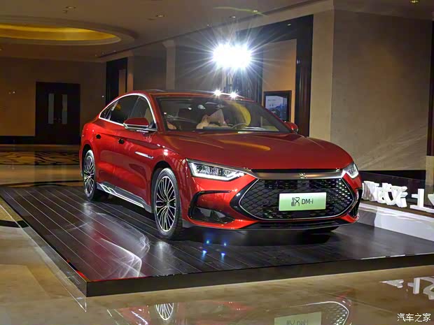 比亚迪 汉 2022款 DM-i 121KM 尊享型 比亚迪 汉 2022款 DM-i 121KM 尊享型