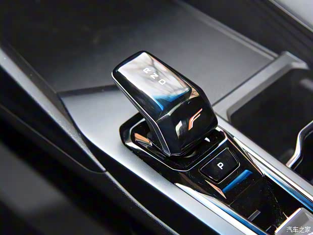 吉利汽车 缤瑞 2022款 缤瑞COOL 1.5T DCT电掣版