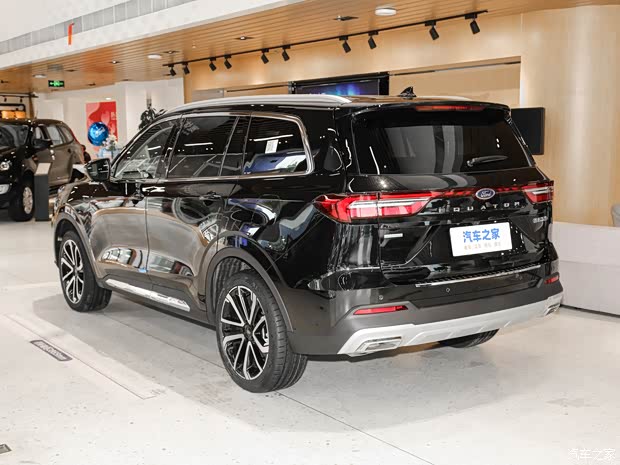 江鈴福特 領(lǐng)裕 2023款 EcoBoost 225 尊領(lǐng)型PLUS 7座（2/3/2）