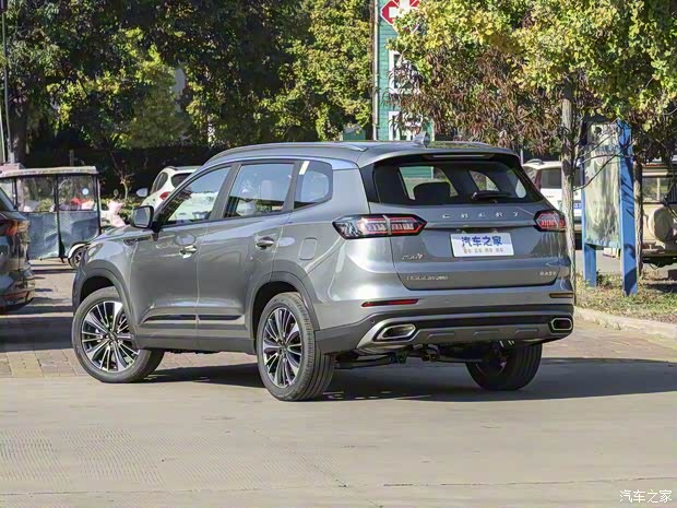 奇瑞汽车 瑞虎8 PLUS 2024款 冠军版 290TGDI DCT豪享版 7座 奇瑞汽车 瑞虎8 PLUS 2024款 冠军版 290TGDI DCT豪享版 7座