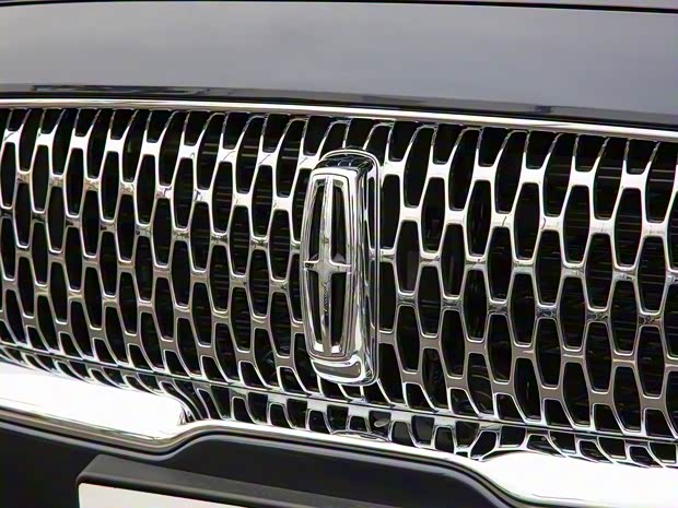 長(zhǎng)安林肯 航海家 2022款 2.7T 四驅(qū)尊雅版