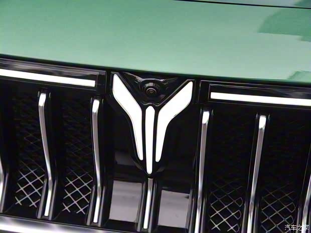 嵐圖汽車 嵐圖FREE 2023款 四驅(qū)超長續(xù)航增程版