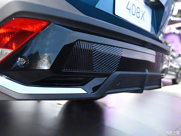 東風(fēng)標(biāo)致 標(biāo)致408X 2023款 高配版