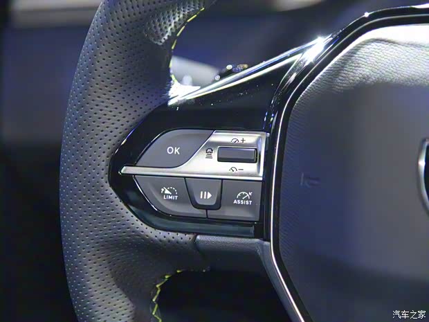 東風(fēng)標(biāo)致 標(biāo)致408X 2023款 高配版