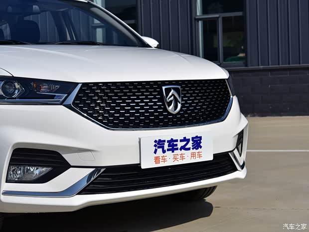 上汽通用五菱 宝骏360 2019款 1.5L CVT基本型