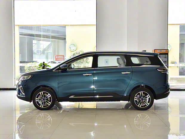 大運(yùn)汽車(chē) 遠(yuǎn)志M1 2022款 7座450精英版 大運(yùn)汽車(chē) 遠(yuǎn)志M1 2022款 7座450精英版