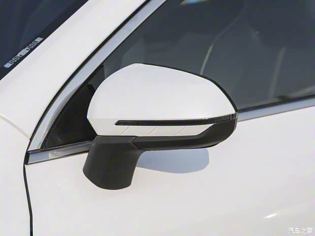 比亞迪 秦PLUS 2023款 DM-i 120KM 尊貴型