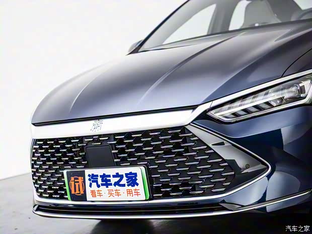 比亞迪 秦PLUS 2023款 冠軍版 DM-i 120KM 旗艦型