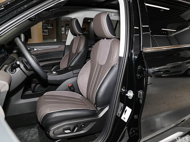 江鈴福特 領(lǐng)裕 2023款 EcoBoost 225 尊領(lǐng)型 7座(2/3/2) 江鈴福特 領(lǐng)裕 2023款 EcoBoost 225 尊領(lǐng)型 7座(2/3/2)