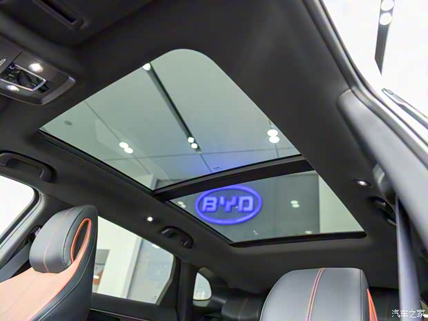 比亚迪 宋PLUS 2020款 1.5T 自动旗舰型