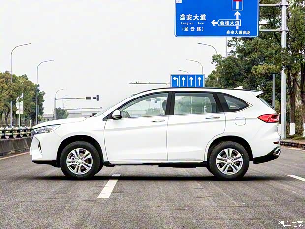 长城汽车 哈弗M6 2021款 PLUS 1.5T 手动精英智联型