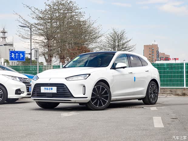 赛力斯汽车 问界M5 2022款 增程四驱旗舰版 赛力斯汽车 问界M5 2022款 增程四驱旗舰版