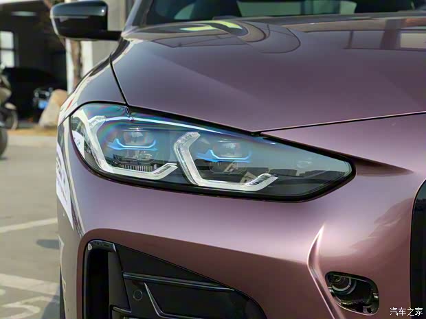 寶馬(進(jìn)口) 寶馬4系 2022款 430i 天鵝絨蘭花紫特別版