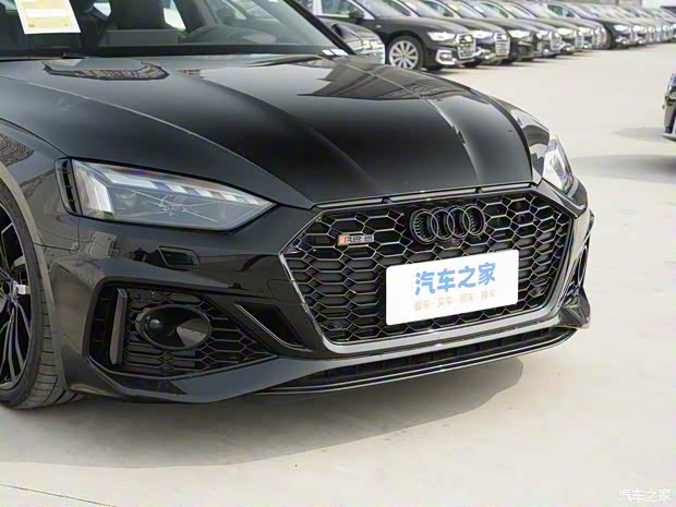 Audi Sport 奧迪RS 5 2023款 RS 5 2.9T Sportback 黑曜版
