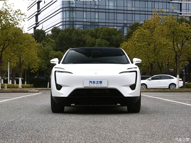 阿维塔科技 阿维塔11 2022款 长续航双电机奢享版 4座 阿维塔科技 阿维塔11 2022款 长续航双电机奢享版 4座