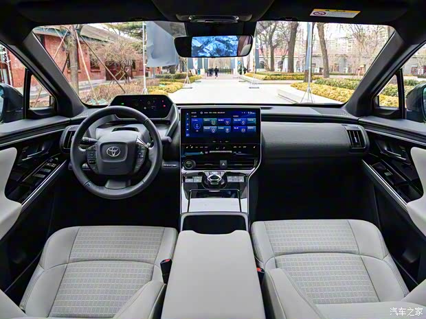 一汽丰田 一汽丰田bZ4X 2022款 中配版 一汽丰田 一汽丰田bZ4X 2022款 中配版