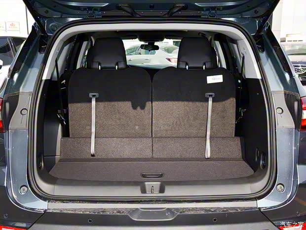 上汽通用別克 昂科旗 2020款 28T 兩驅(qū)戰(zhàn)旗型