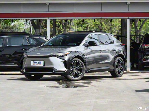 丰田(进口) 丰田bZ4X(海外) 2022款 Concept 丰田(进口) 丰田bZ4X(海外) 2022款 Concept