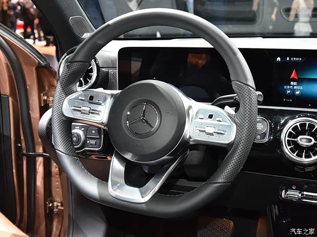 北京奔驰 奔驰A级 2018款 A 200 L 高配