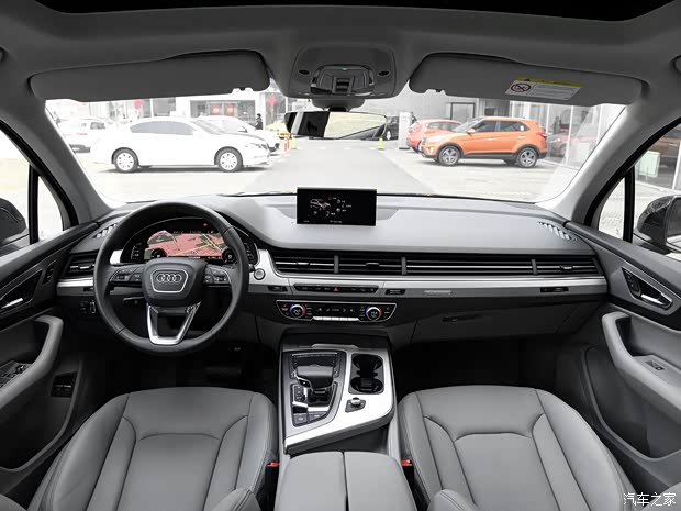 奥迪(进口) 奥迪Q7新能源 2017款 45 e-tron 奥迪(进口) 奥迪Q7新能源 2017款 45 e-tron
