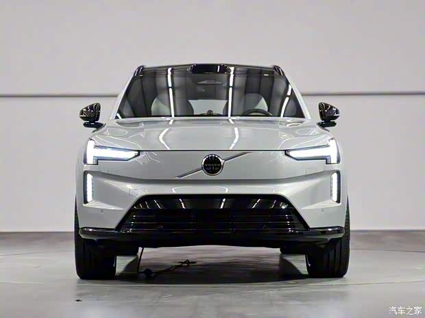 沃尔沃(进口) 沃尔沃EX90 2023款 基本型 沃尔沃(进口) 沃尔沃EX90 2023款 基本型