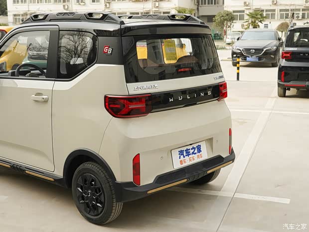 上汽通用五菱 宏光MINIEV 2022款 GAMEBOY 300km 玩咖款