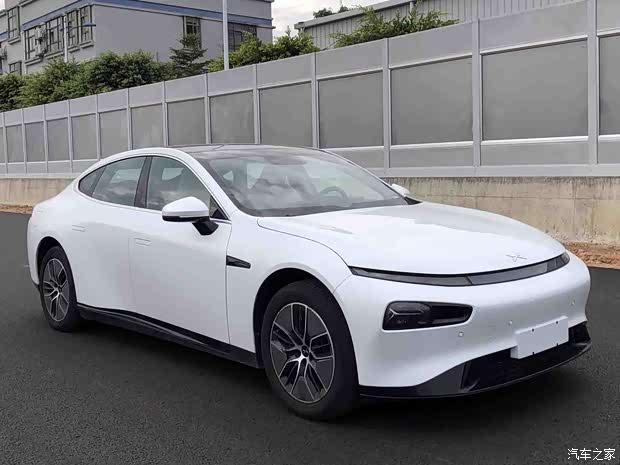 小鹏汽车 小鹏P7 2023款 四驱版 小鹏汽车 小鹏P7 2023款 四驱版