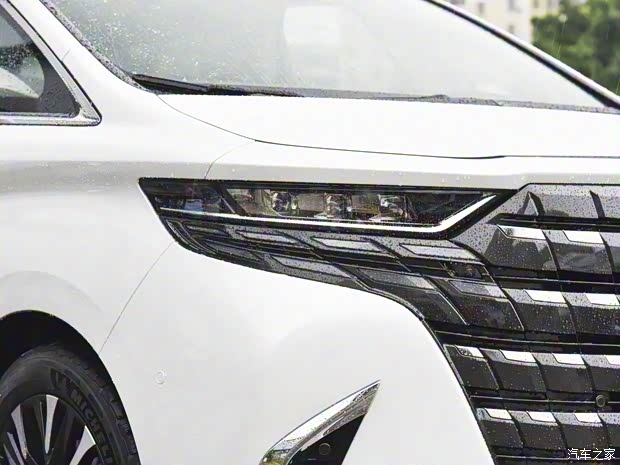 豐田(進口) 埃爾法 2024款 雙擎 2.5L 臻享版