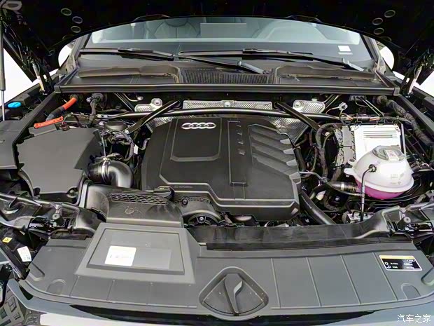 一汽奧迪 奧迪Q5L 2023款 40T 時(shí)尚動(dòng)感型