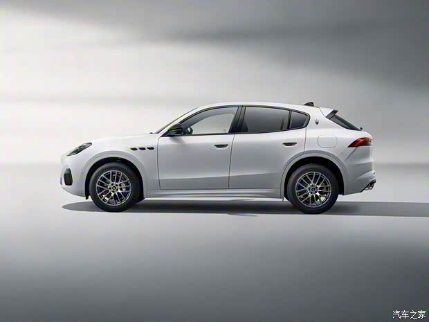 玛莎拉蒂 Grecale格雷嘉 2023款  飞白特别版