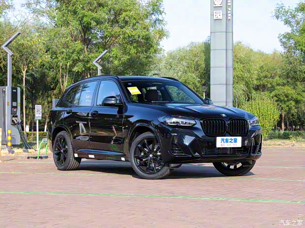 华晨宝马 宝马X3 2022款 改款二 xDrive30i 尊享型 M曜夜套装