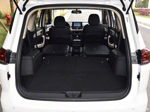 上汽通用五菱 宝骏360 2018款 1.5L 高配型