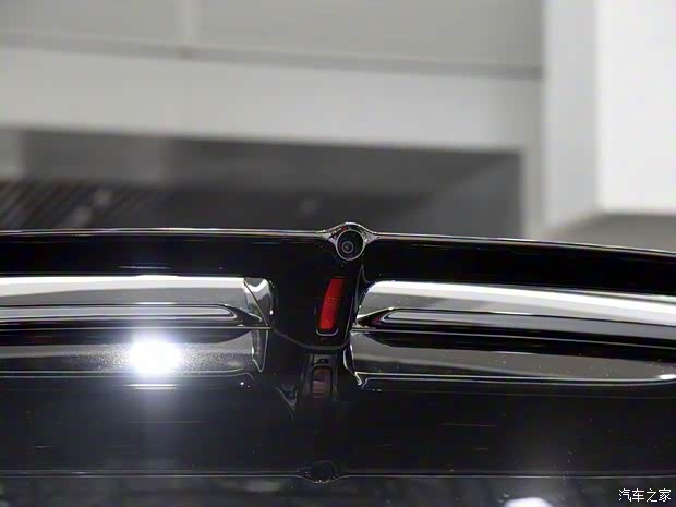 智己汽车 智己LS7 2023款 100kWh 四驱版 智己汽车 智己LS7 2023款 100kWh 四驱版