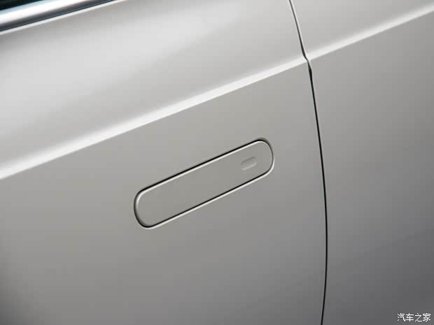 智己汽車 智己LS7 2023款 100kWh 四驅(qū)版