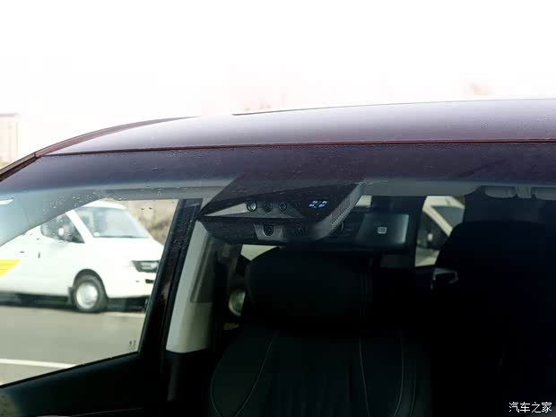 上汽大通 上汽大通MAXUS G90 2022款 2.0T 基本型