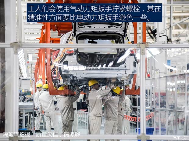 众泰汽车 众泰T700 2017款 1.8T 双离合旗舰型贺岁版 众泰汽车 众泰T700 2017款 1.8T 双离合旗舰型贺岁版