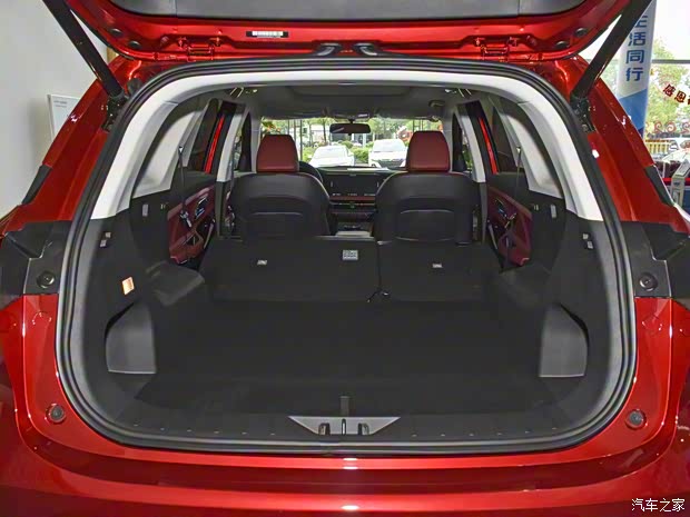 長安汽車 長安歐尚X7 PLUS 2022款 1.5T 藍鯨自動紅版