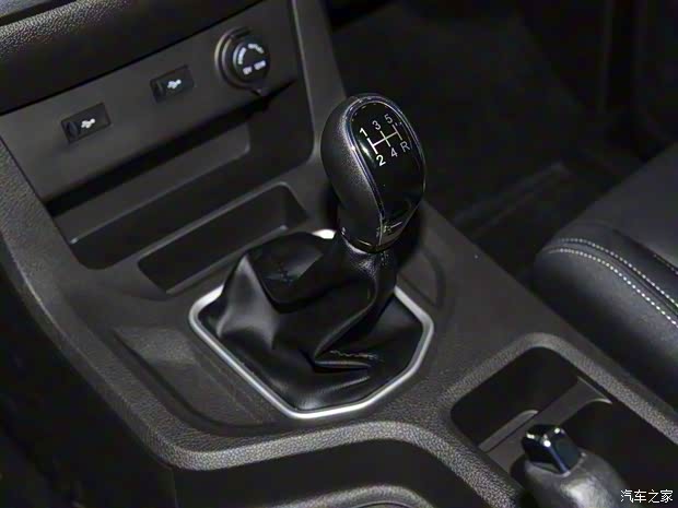 北京汽車制造廠 王牌M7 2022款 1.6L 長軸標(biāo)準(zhǔn)型 7座