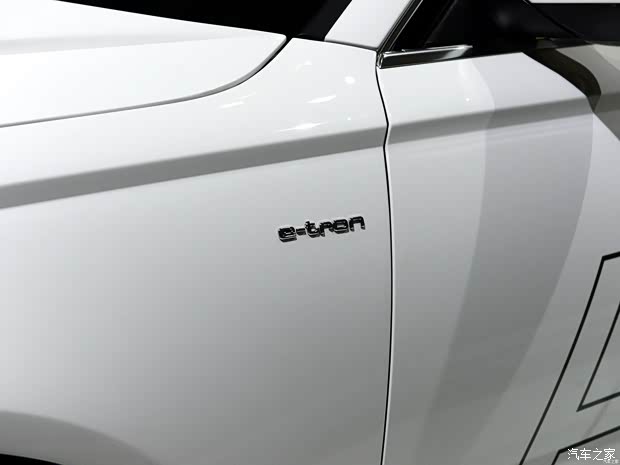 一汽-大众奥迪 奥迪A6L新能源 2018款 40 e-tron 一汽-大众奥迪 奥迪A6L新能源 2018款 40 e-tron